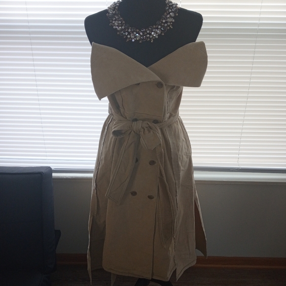 Tan corduroy trench coat dress by MAKING THE CUT size small - Picture 6 of 8
